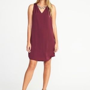 Old navy bow back shift dress Cabernet